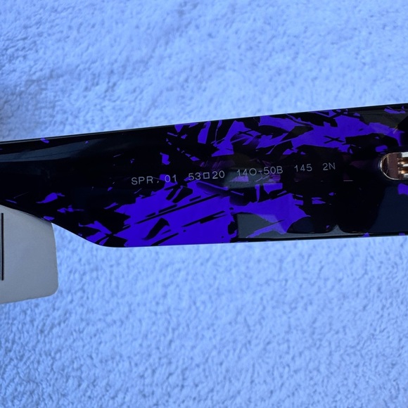 Prada Brown Sunglasses with Geometric Design - Picture 13 of 14